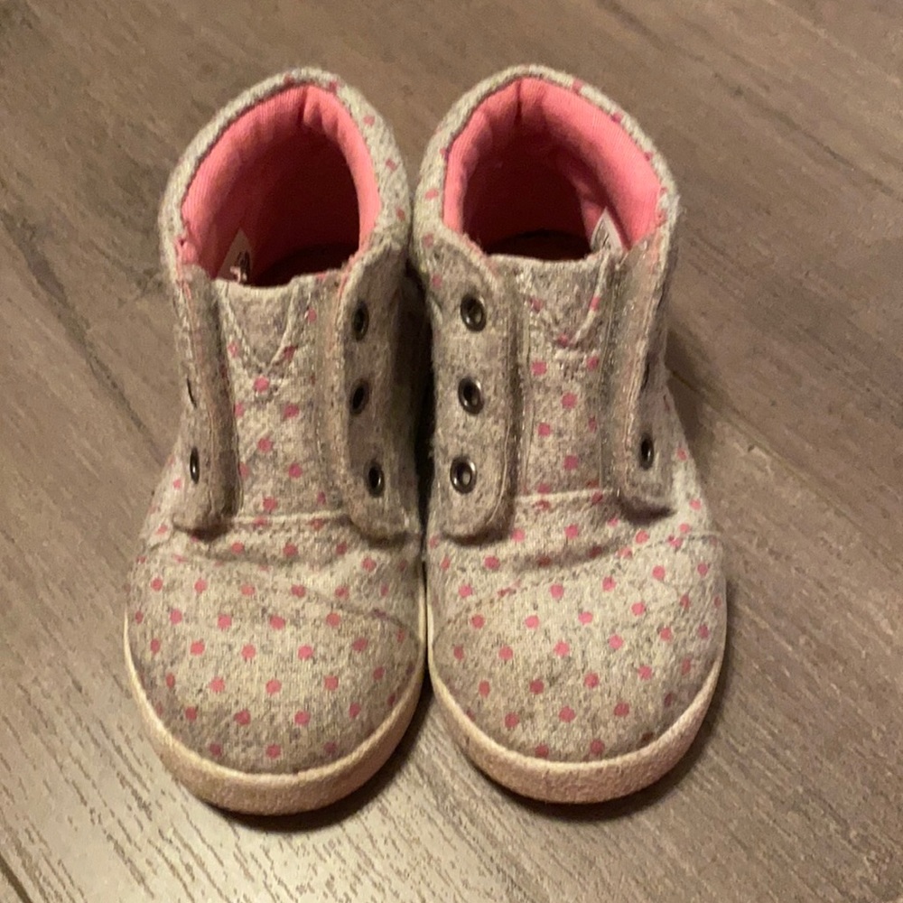 Toms no laces sneakers Size 6